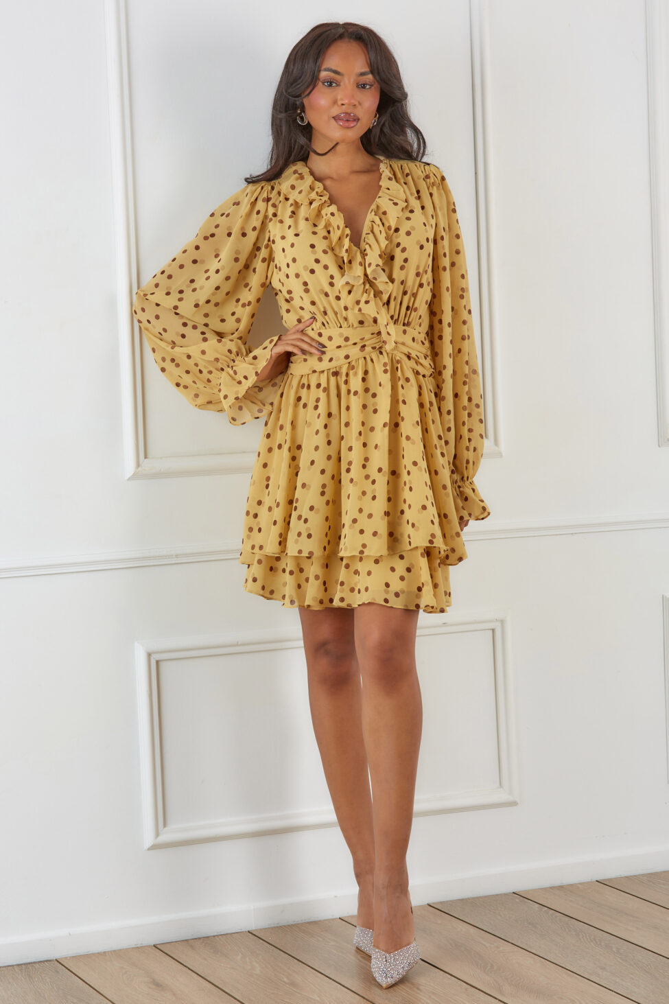 Conley μίνι φόρεμα με βολάν κίτρινο - Image 8