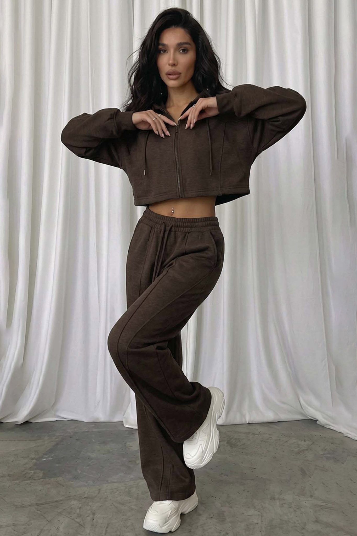 Dudley cropped σετ φόρμας με παντελόνι καφέ Dudley cropped σετ φόρμας με παντελόνι καφέ - Image 1