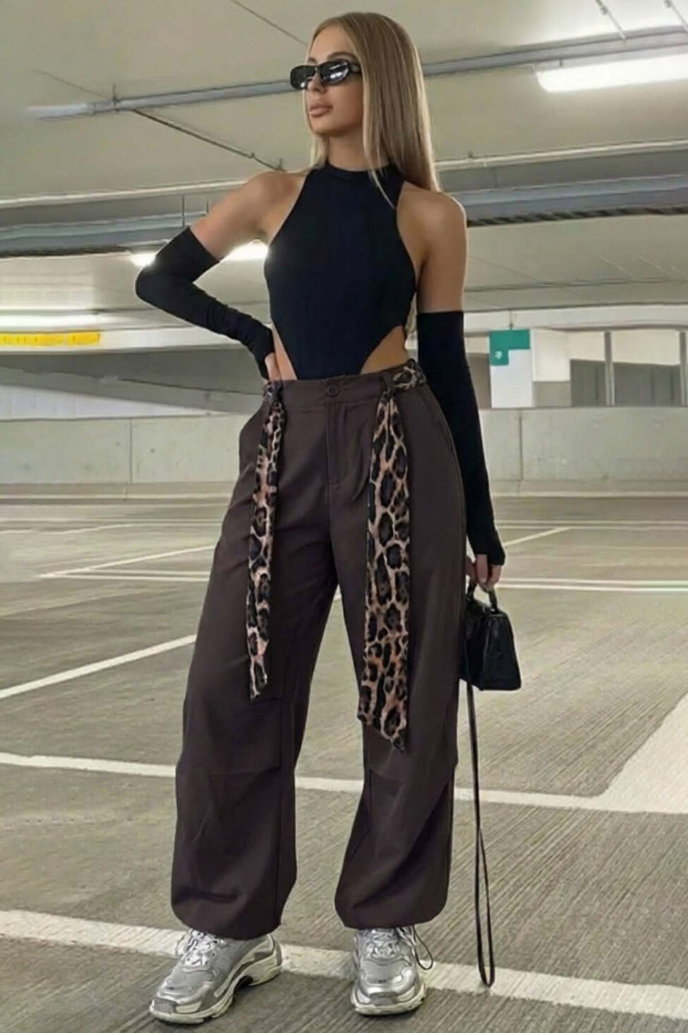 Hooda cargo παντελόνι καφέ - Image 2