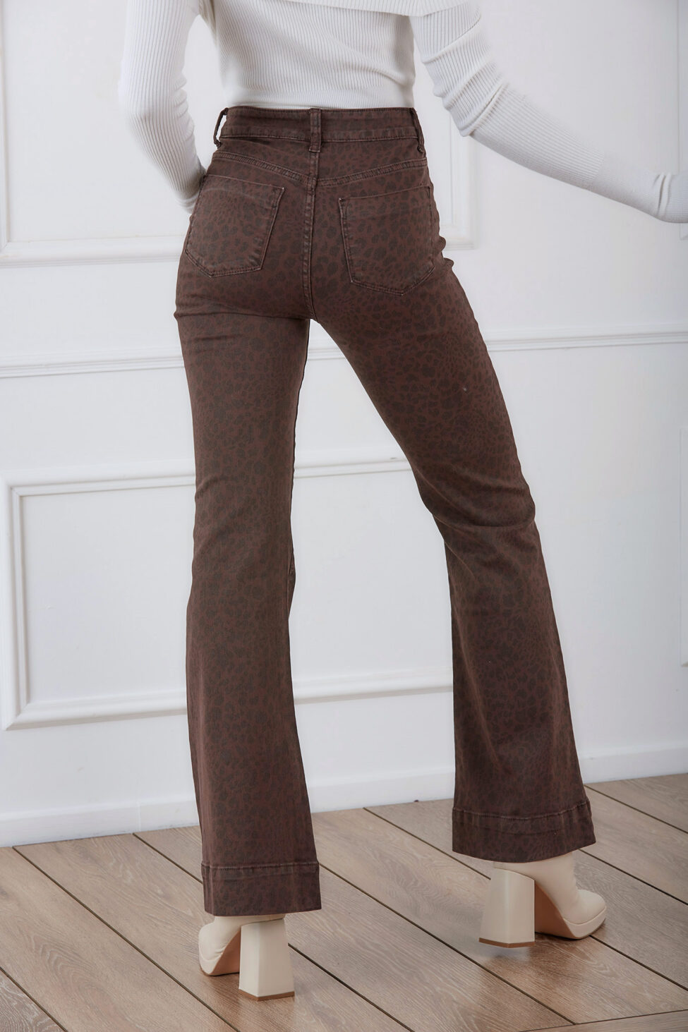 Judy τζιν παντελόνι με λεοπαρ σχέδιο καφέ - Image 4