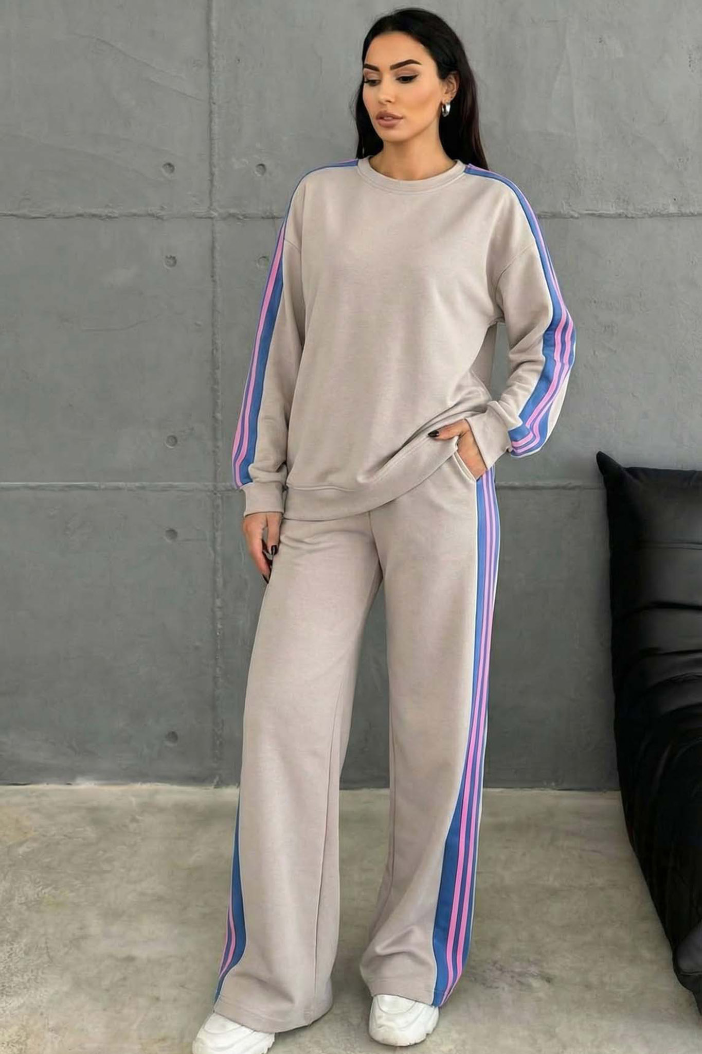 Offensive σετ φόρμας φούτερ και φαρδύ παντελόνι με ρίγες μπεζ - Image 1