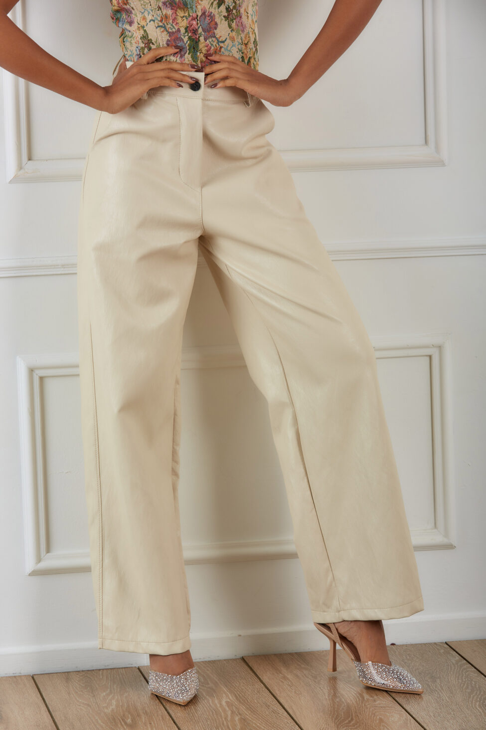 Olivia παντελόνι από οικολογικό δέρμα εκρού - Image 2