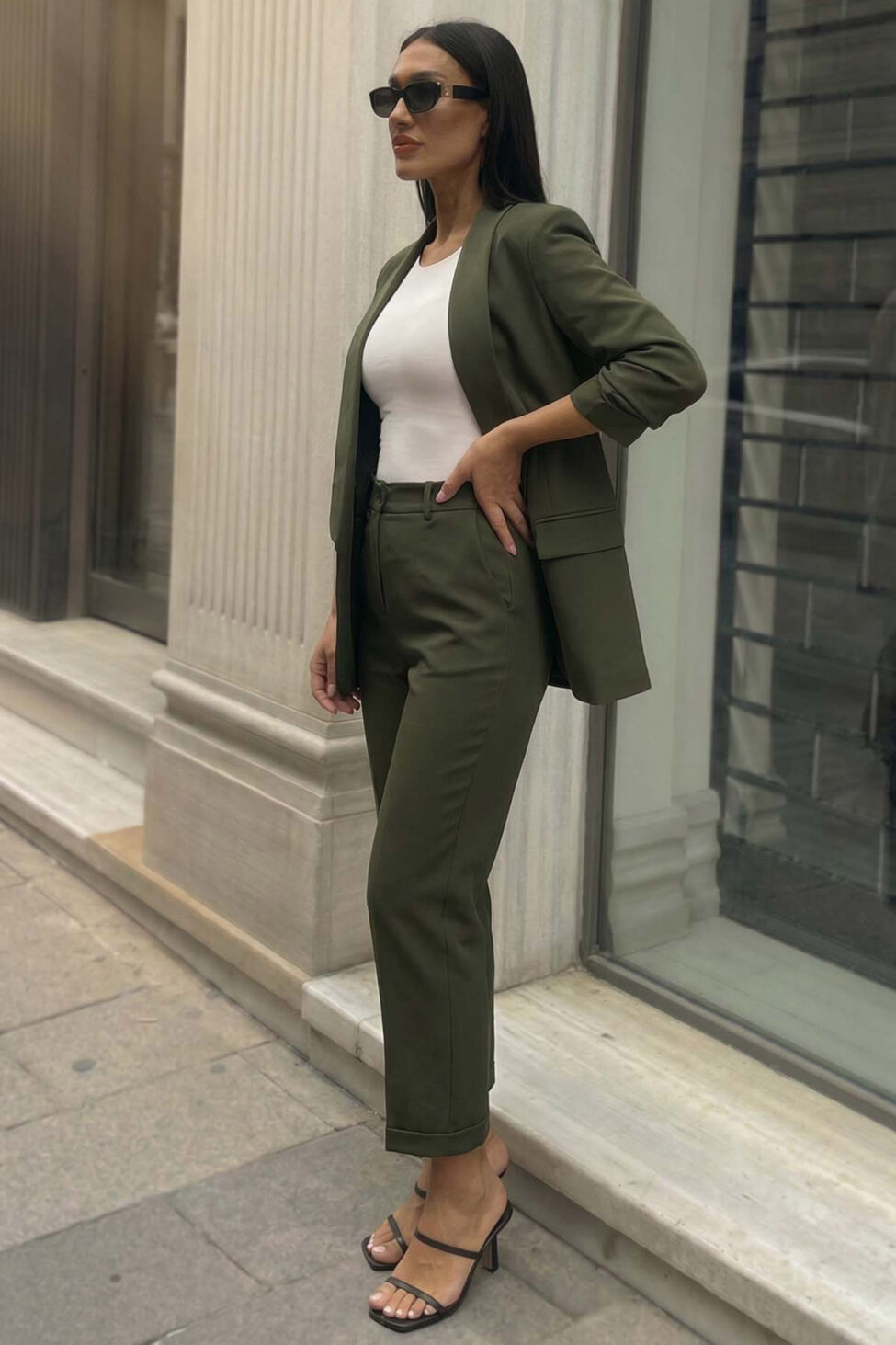 Raelyn σετ σακάκι παντελόνι χακί - Image 2