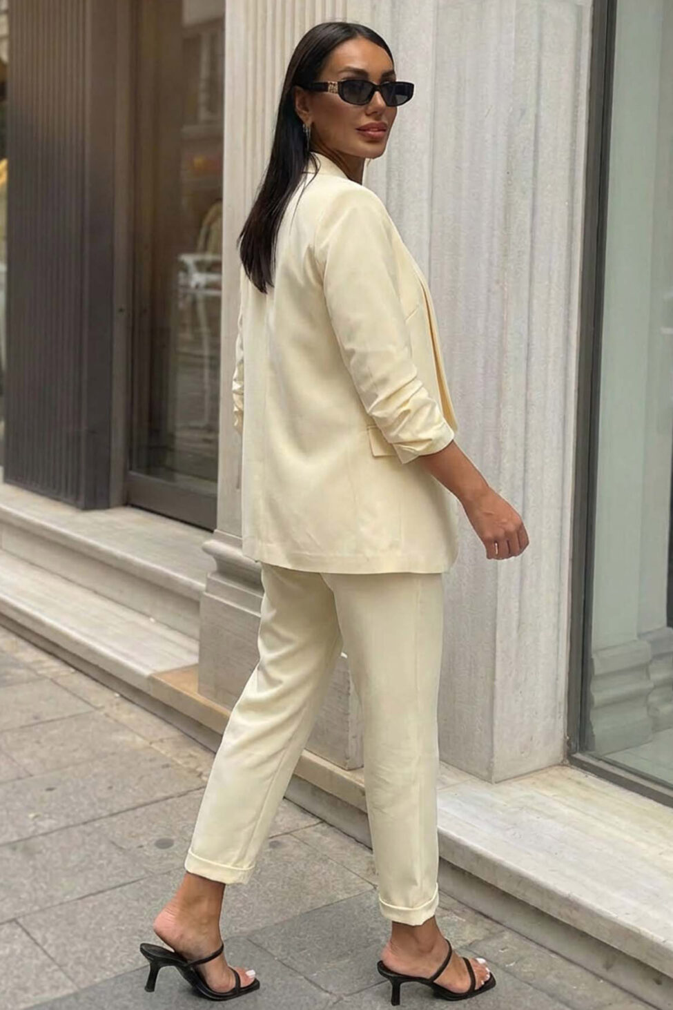 Raelyn σετ σακάκι παντελόνι κίτρινο - Image 2