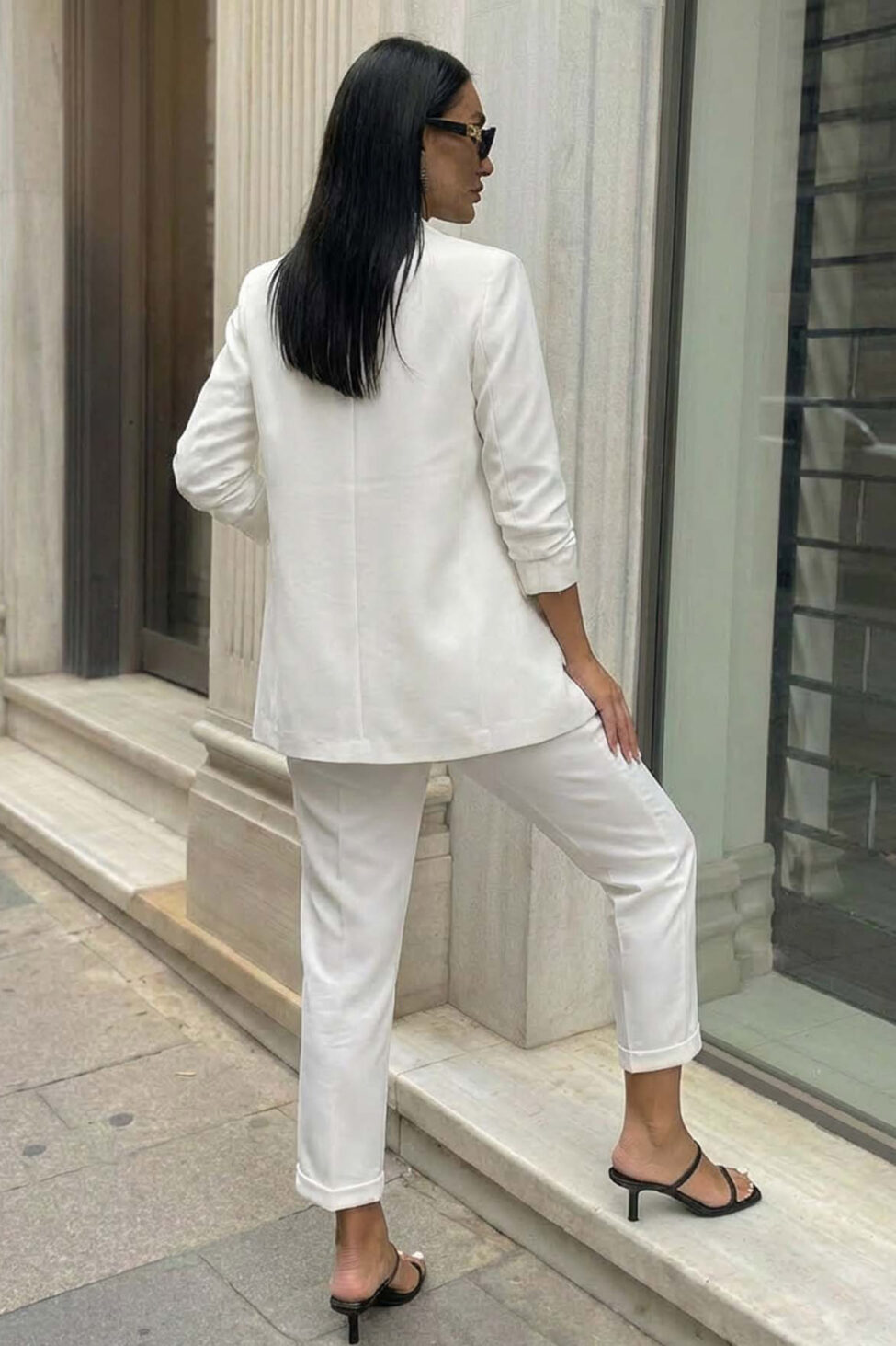 Raelyn σετ σακάκι παντελόνι λευκό - Image 2