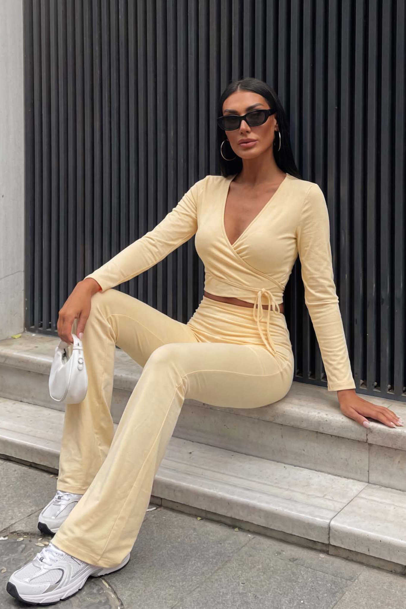 Airy σετ τοπ παντελόνι κίτρινο Airy σετ τοπ παντελόνι κίτρινο - Image 1