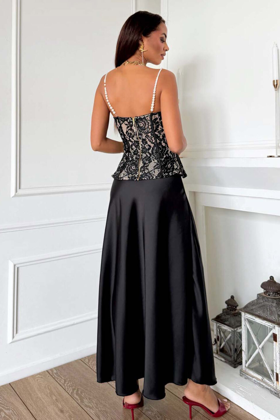 Akira μίντι σατέν φούστα μαύρο - Image 2