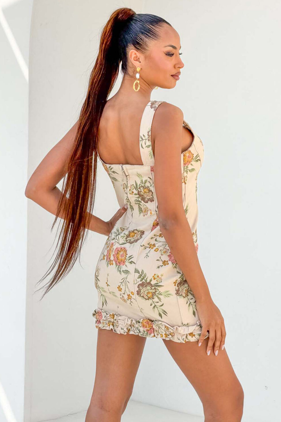 Allys φλοράλ φόρεμα κορσές με βολάν στο τελείωμα μπεζ - Image 3