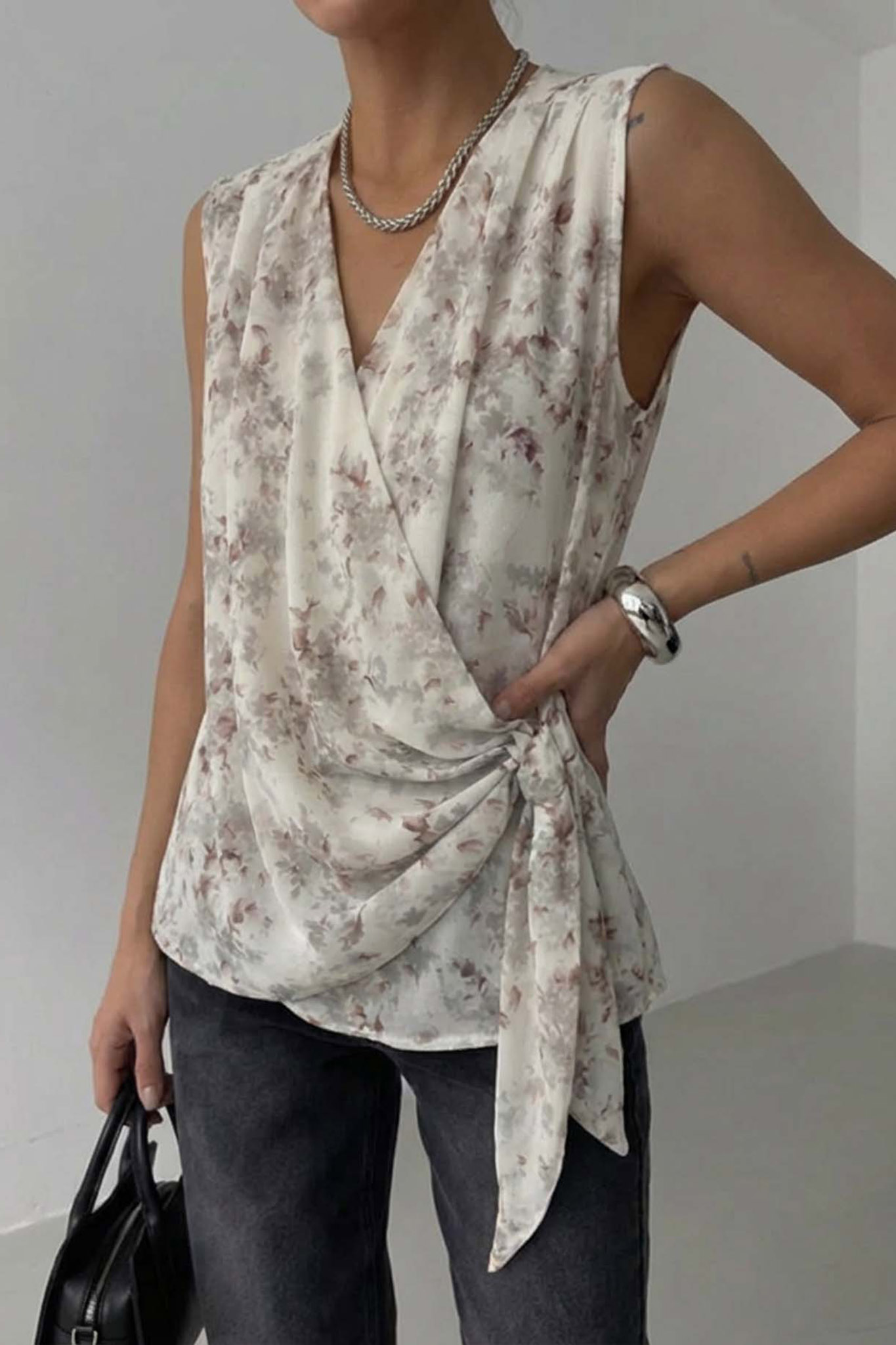 Avalon τοπ φλοράλ εκρού Avalon τοπ φλοράλ εκρού - Image 1