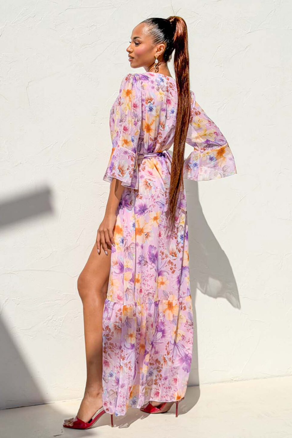 Elvira φόρεμα μάξι φλοράλ κορουαζέ με βολάν και μανίκια καμπάνα λιλά - Image 2