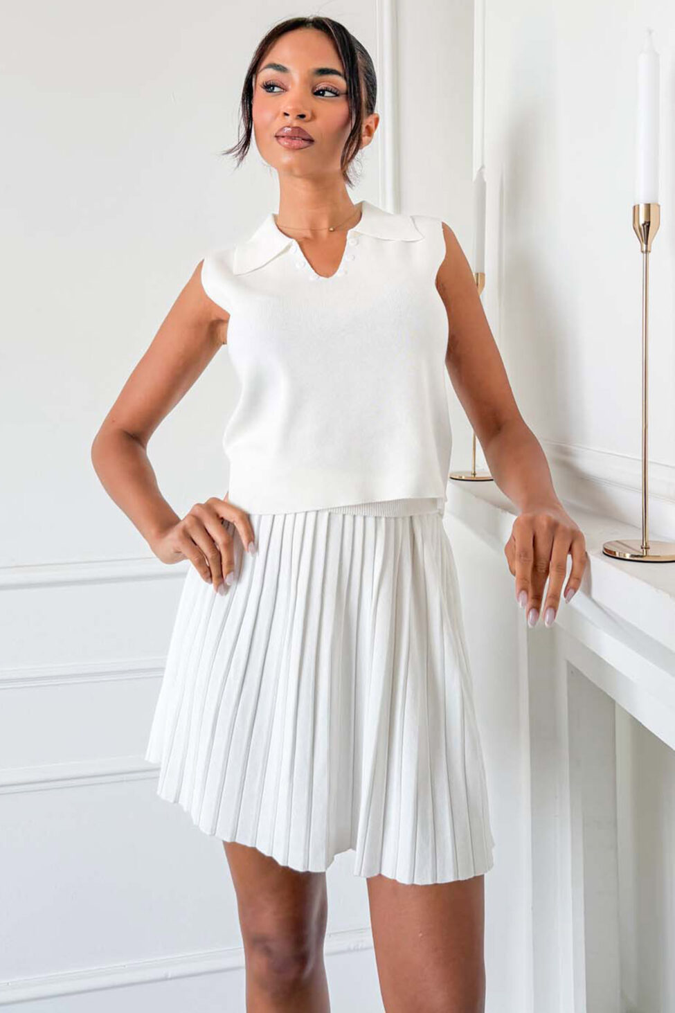 Erenay σετ τοπ με γιακά και πλισέ φούστα λευκό - Image 2