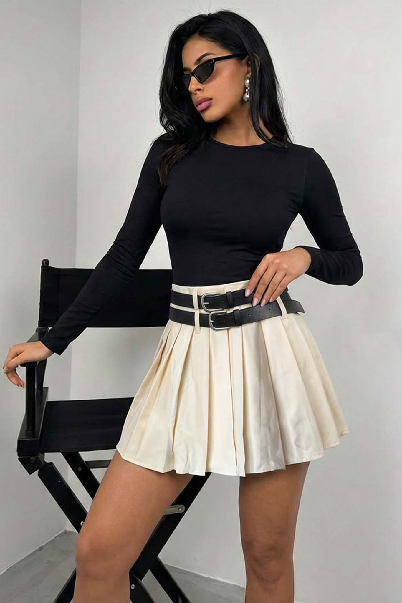 Flores φούστα-σόρτς με πιέτες και ζωνάκια μπεζ - Image 1