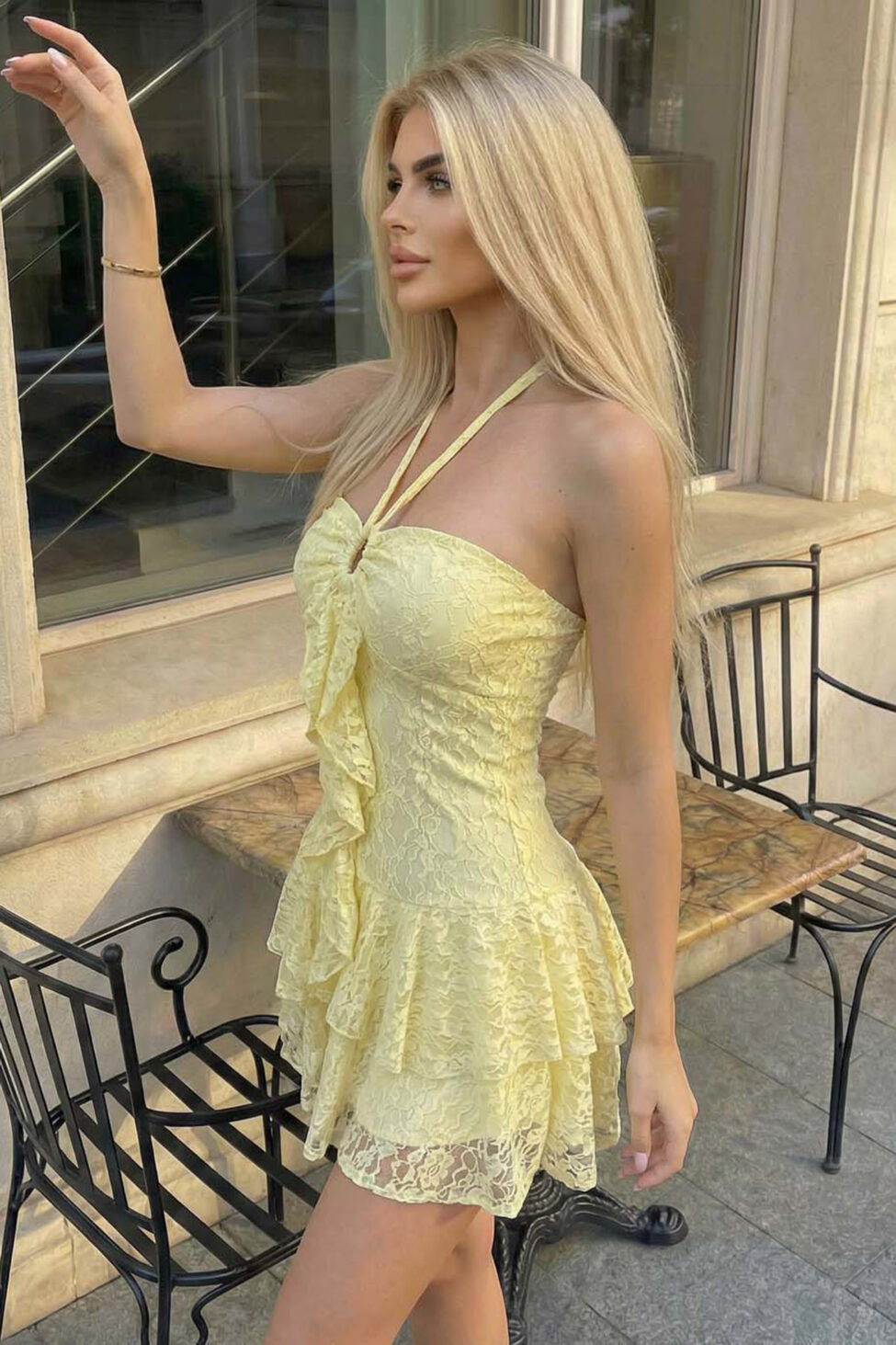 Grace φόρεμα μίνι με δαντέλα και βολάν κίτρινο - Image 2