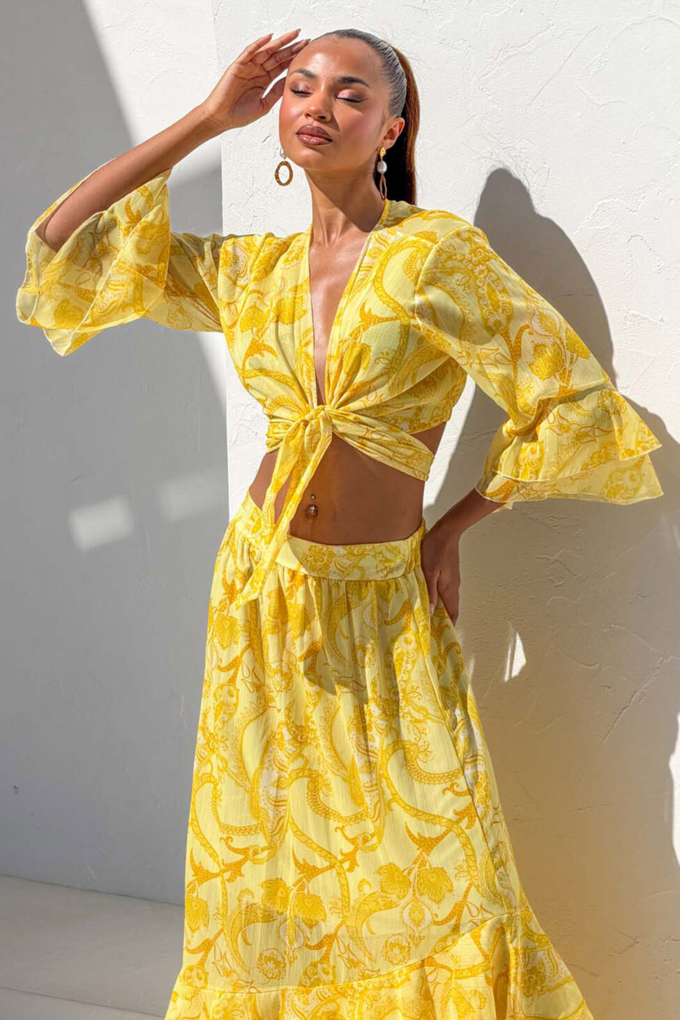 Hasna boho σετ τοπ-παντελόνα με λαχούρια κίτρινο - Image 2