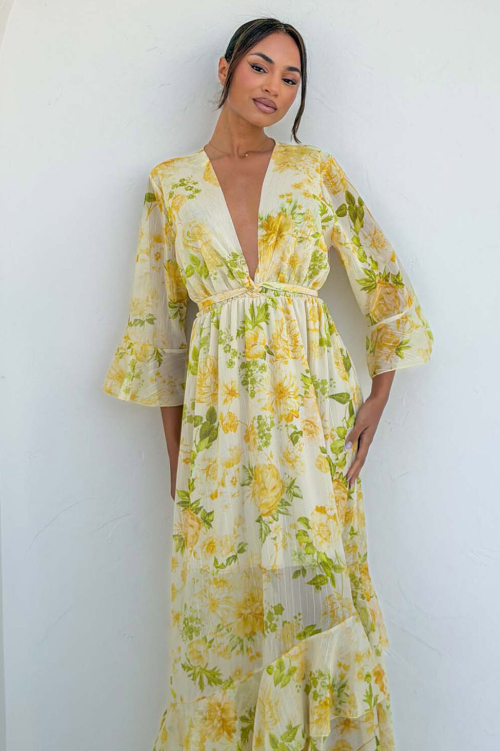 Jacklin φλοράλ φόρεμα κρουαζέ με βολάν και μανίκια καμπάνα κίτρινο - Image 2