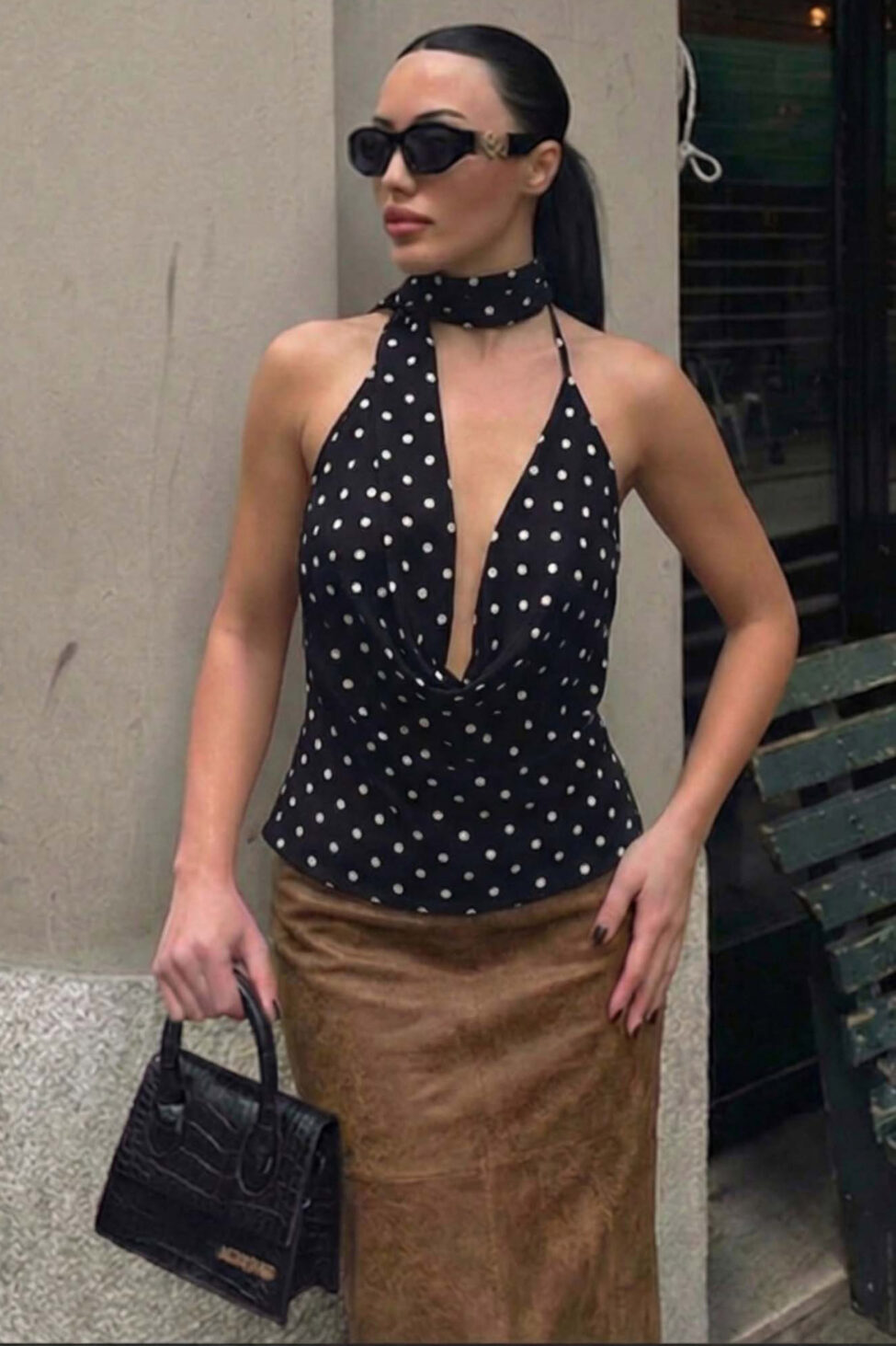 Kofi τοπ με λαιμόκοψη ντραπέ μαύρο - Image 2