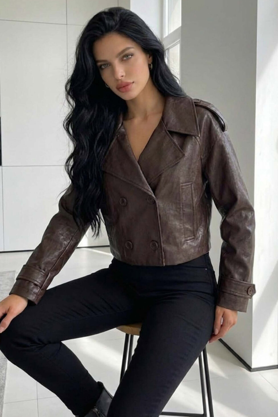 Liam κοντό τζάκετ με σταυρωτό κούμπωμα καφέ - Image 2