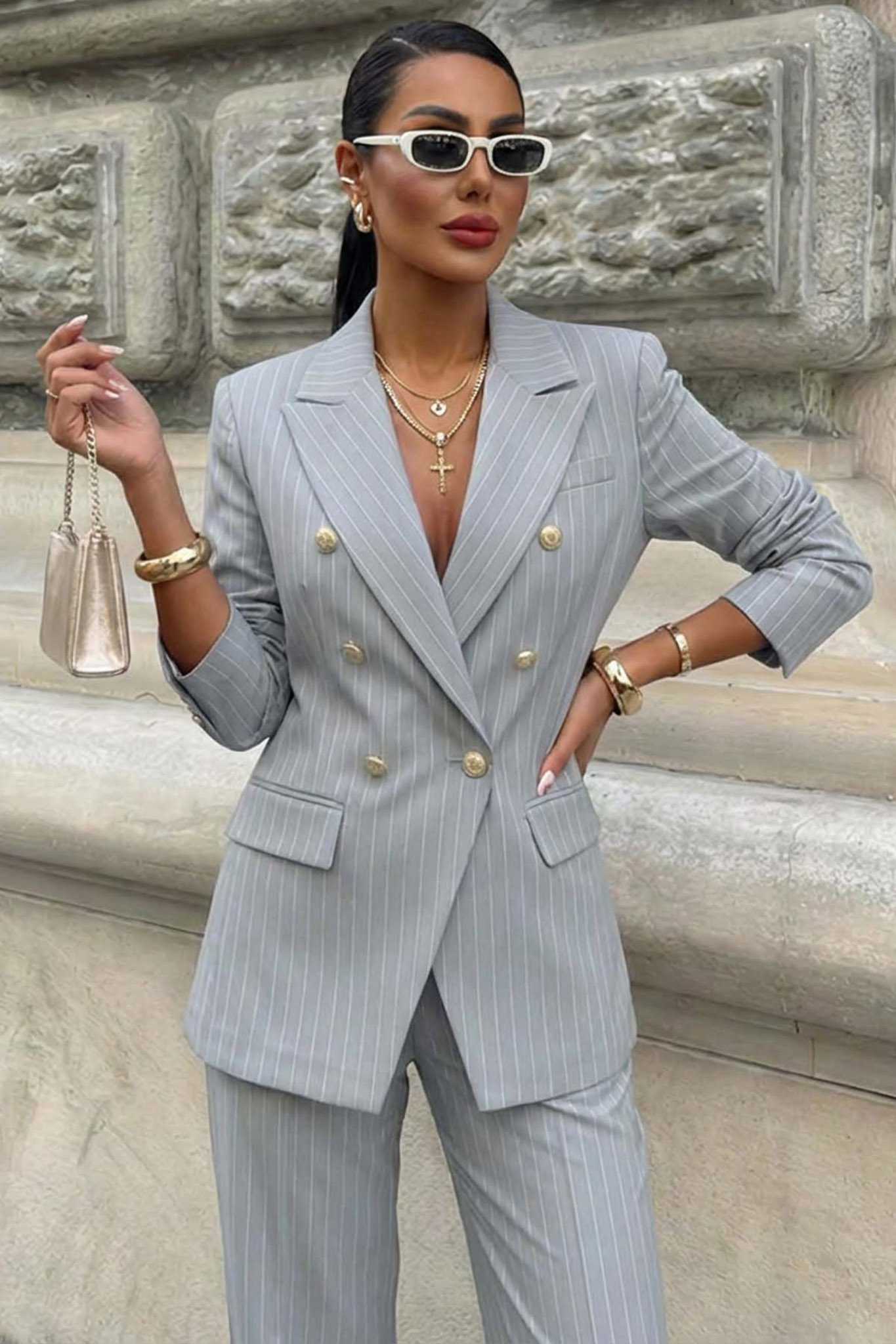 Lilian σετ ριγέ σακάκι παντελόνι γκρι Lilian σετ ριγέ σακάκι παντελόνι γκρι - Image 1