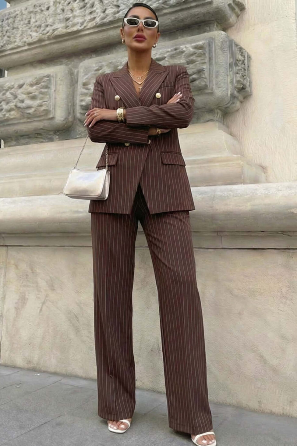Lilian σετ ριγέ σακάκι παντελόνι καφέ - Image 2