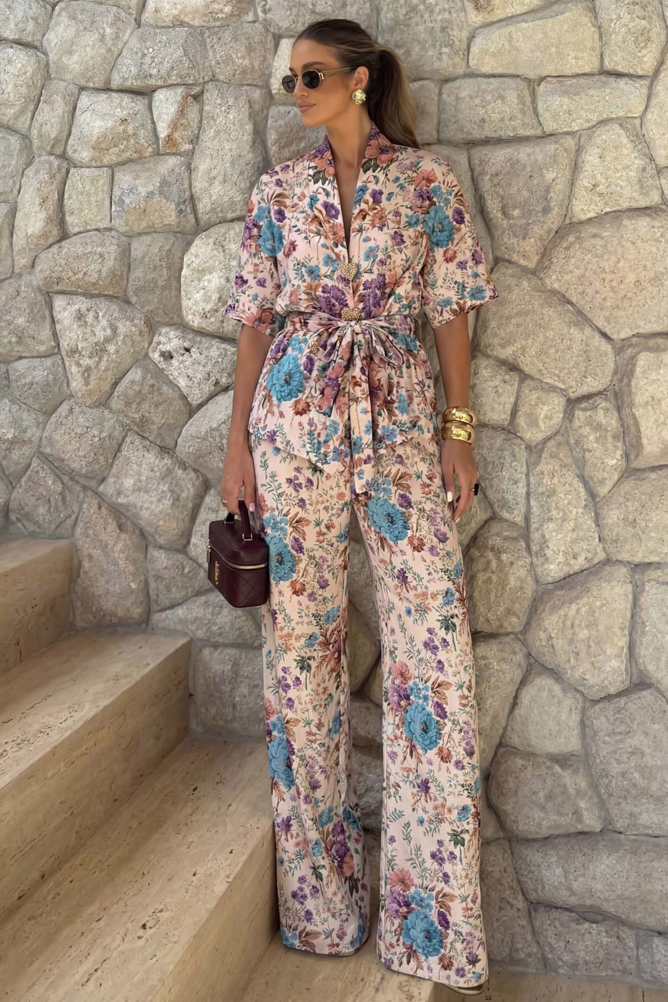 Melda σετ σακάκι κοντομάνικο με παντελόνι φλοράλ μπεζ Melda σετ σακάκι κοντομάνικο με παντελόνι φλοράλ μπεζ - Image 1