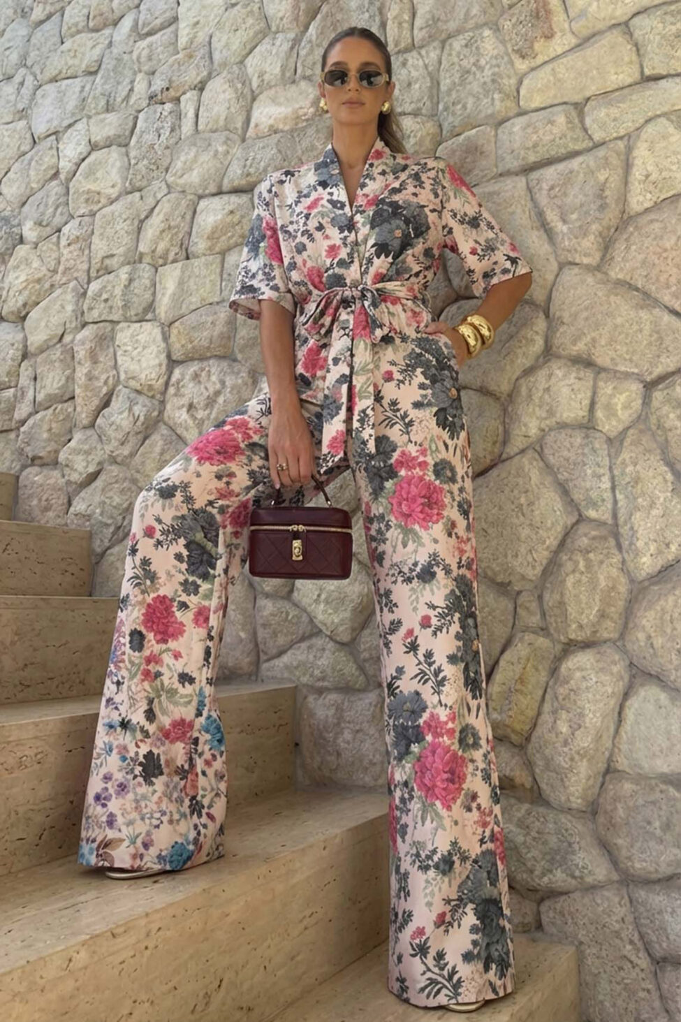 Melda σετ σακάκι κοντομάνικο με παντελόνι φλοράλ ροζ - Image 2