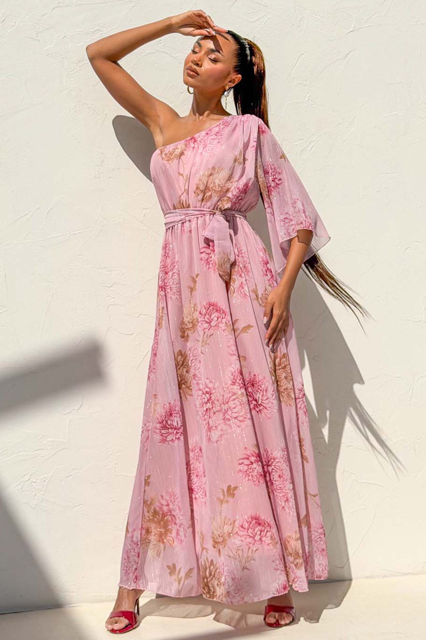 Meredith μάξι φλοράλ φόρεμα με έναν ώμο ροζ - Image 1