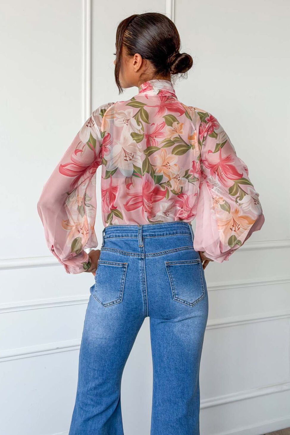 Raisa φλόραλ πουκάμισο με φιόγκο στον λαιμό σομόν - Image 2