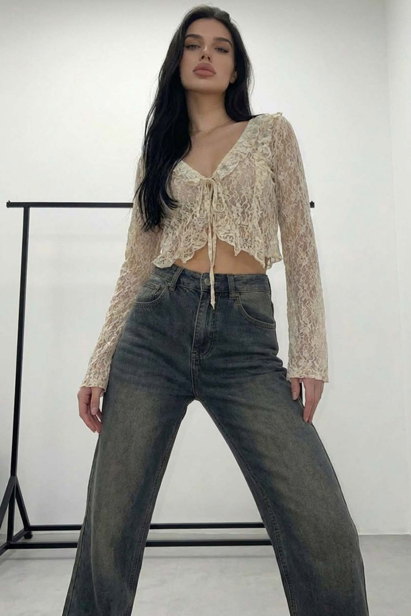 Savile τοπ με δαντέλα μπεζ Savile τοπ με δαντέλα μπεζ - Image 1