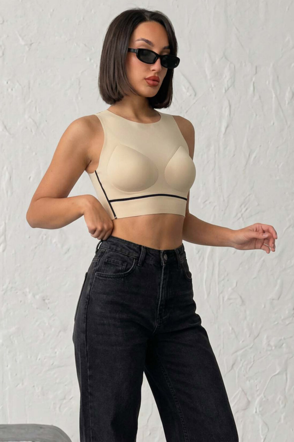 Talia αθλητικό crop τοπ μπεζ - Image 2