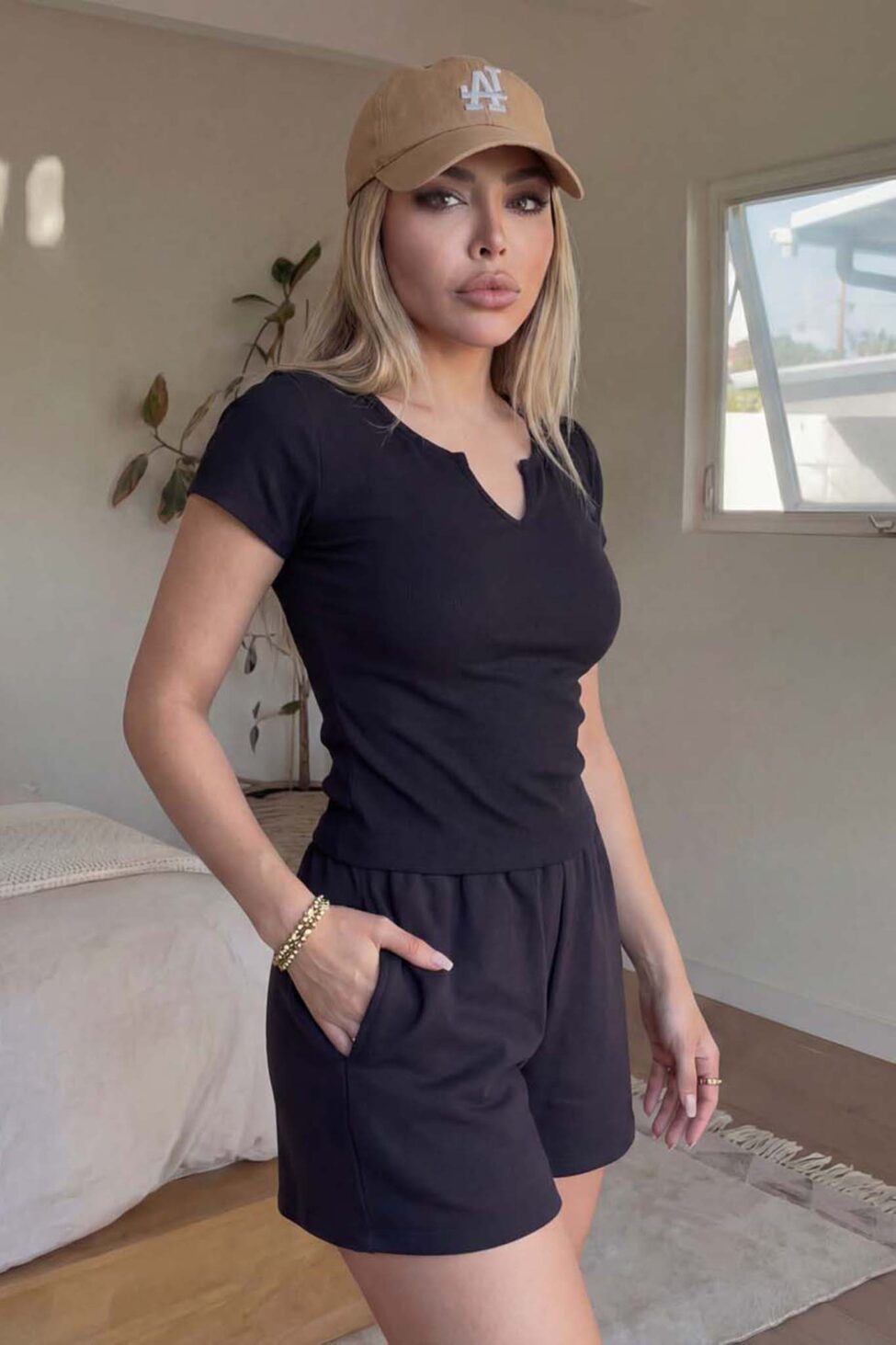 Aerin κοντομάνικη μπλούζα μαύρο - Image 2