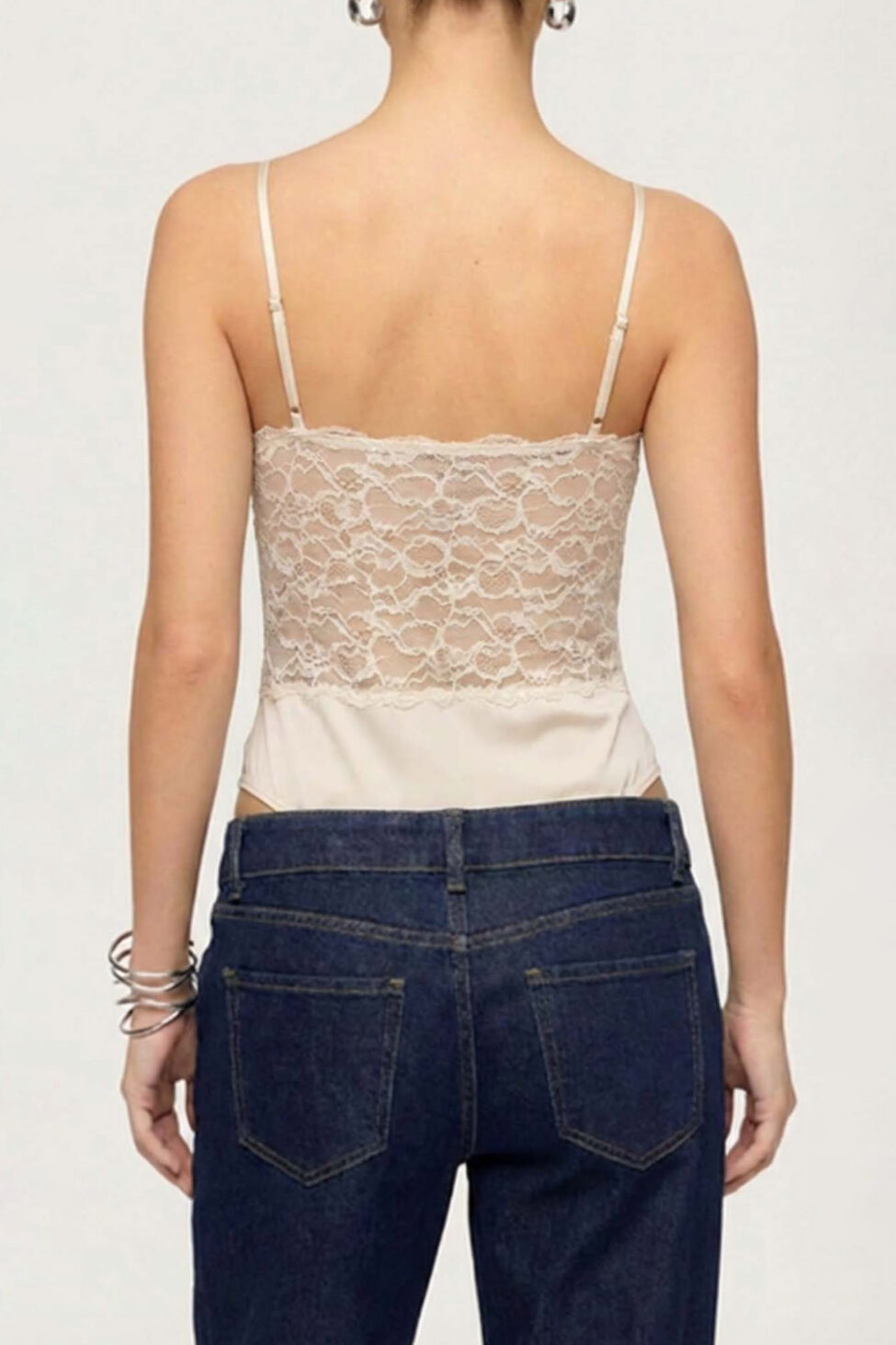 Bachata κορμάκι με δαντέλα μπεζ - Image 2