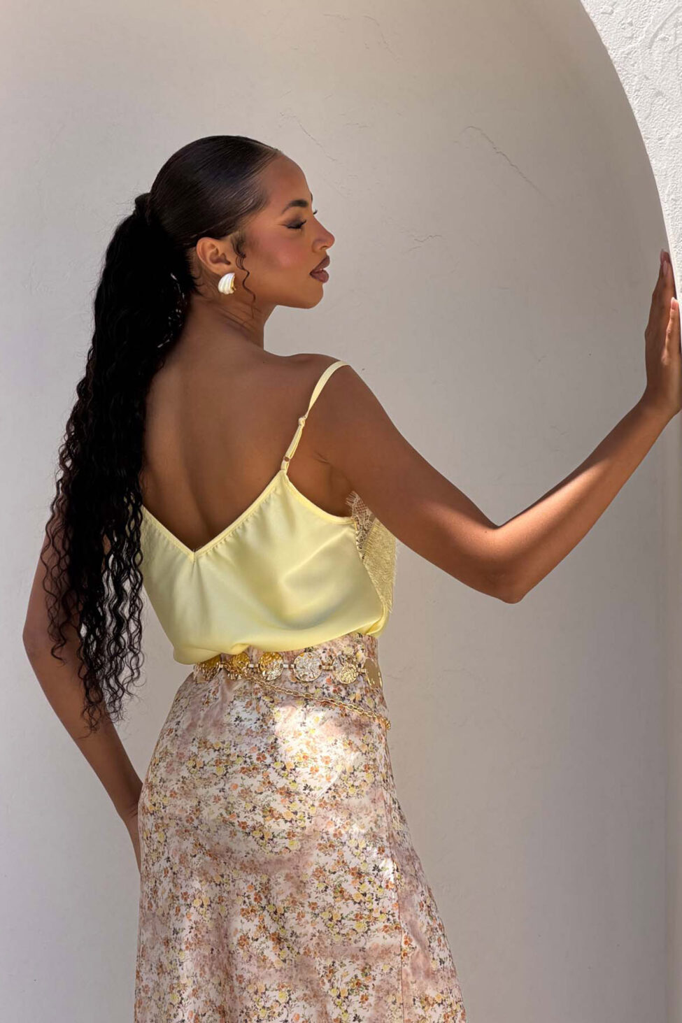 Elisia τοπ με τιράντες και δαντέλα κίτρινο - Image 3