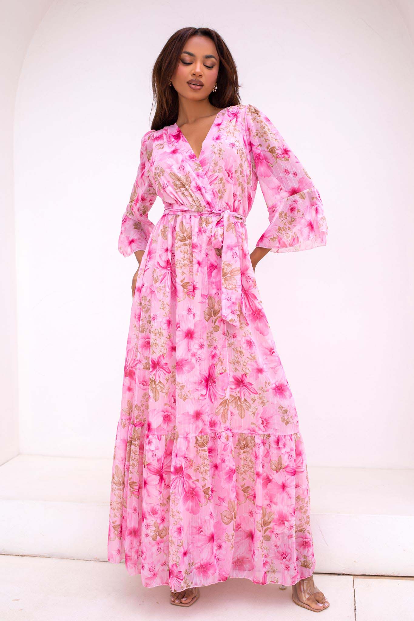 Elvira φόρεμα μάξι φλοράλ κορουαζέ με βολάν και μανίκια καμπάνα ροζ - Image 1