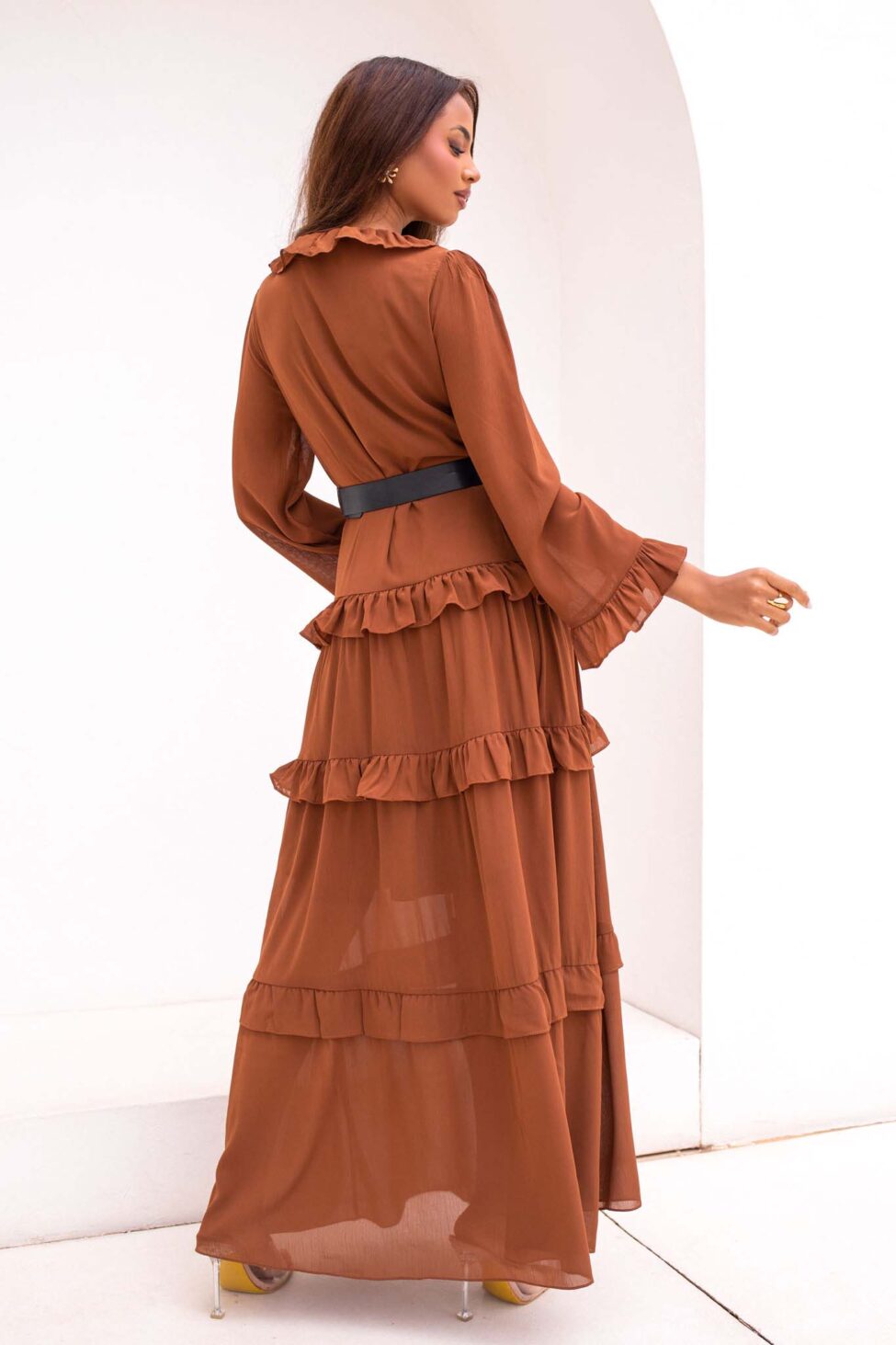 Jete μάξι φόρεμα με βολάν καφέ - Image 3