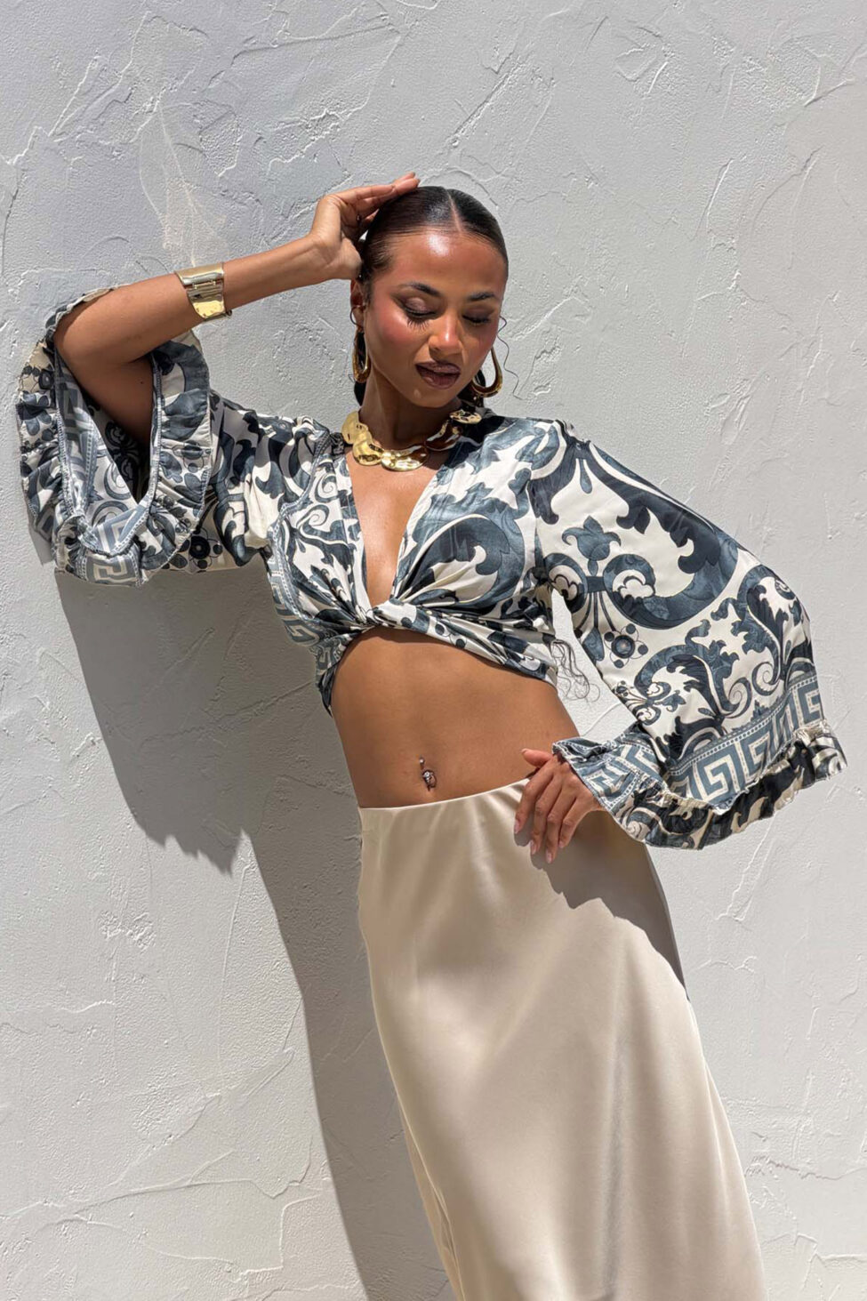 Lioren κροπ τοπ κρουαζέ με δέσιμο μαύρο - Image 2