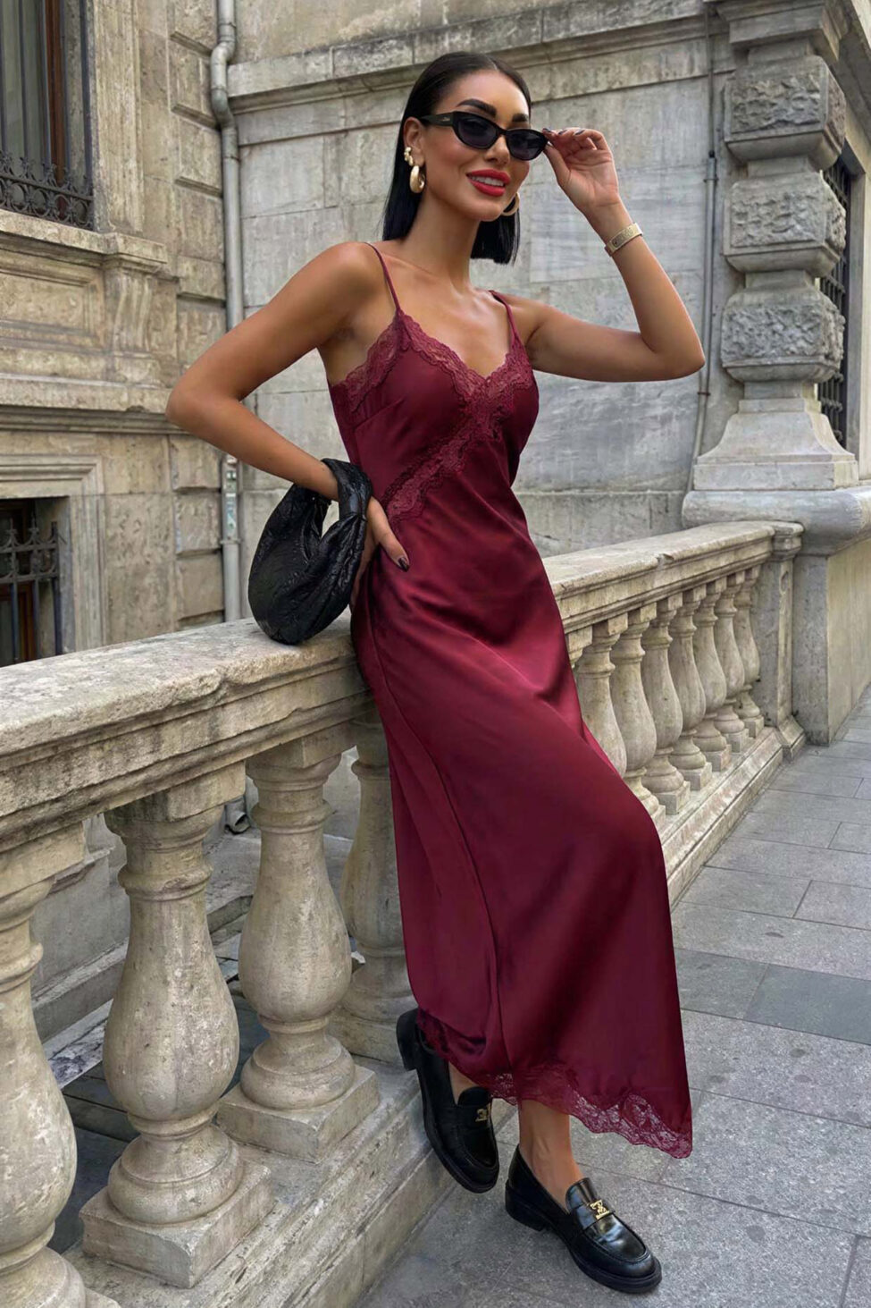 Loreta φόρεμα μίντι σατέν με δαντέλα μπορντό - Image 2