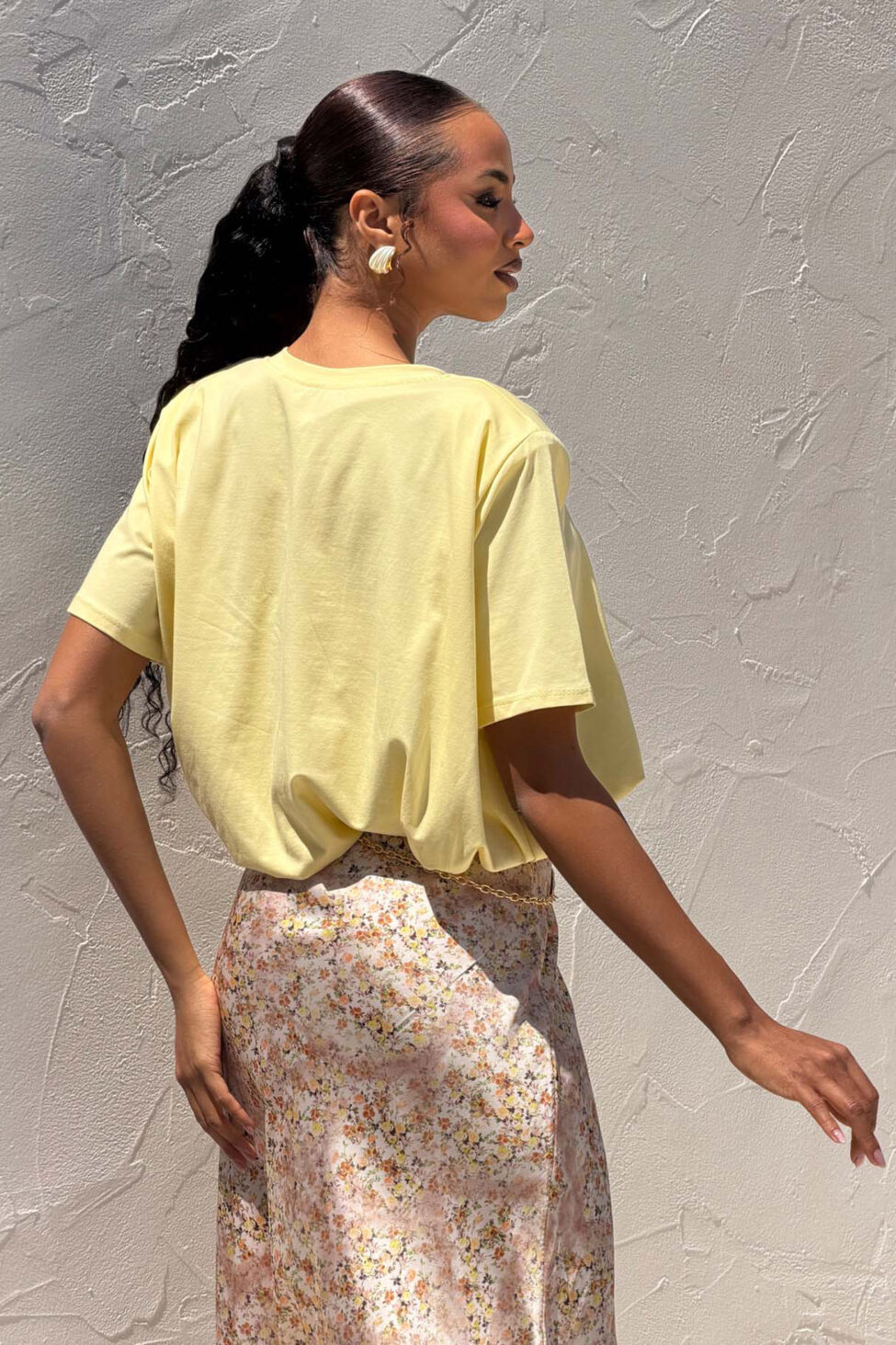 Lunera μπλούζα κροπ με σούρα και κοντό μανίκι κίτρινο - Image 3