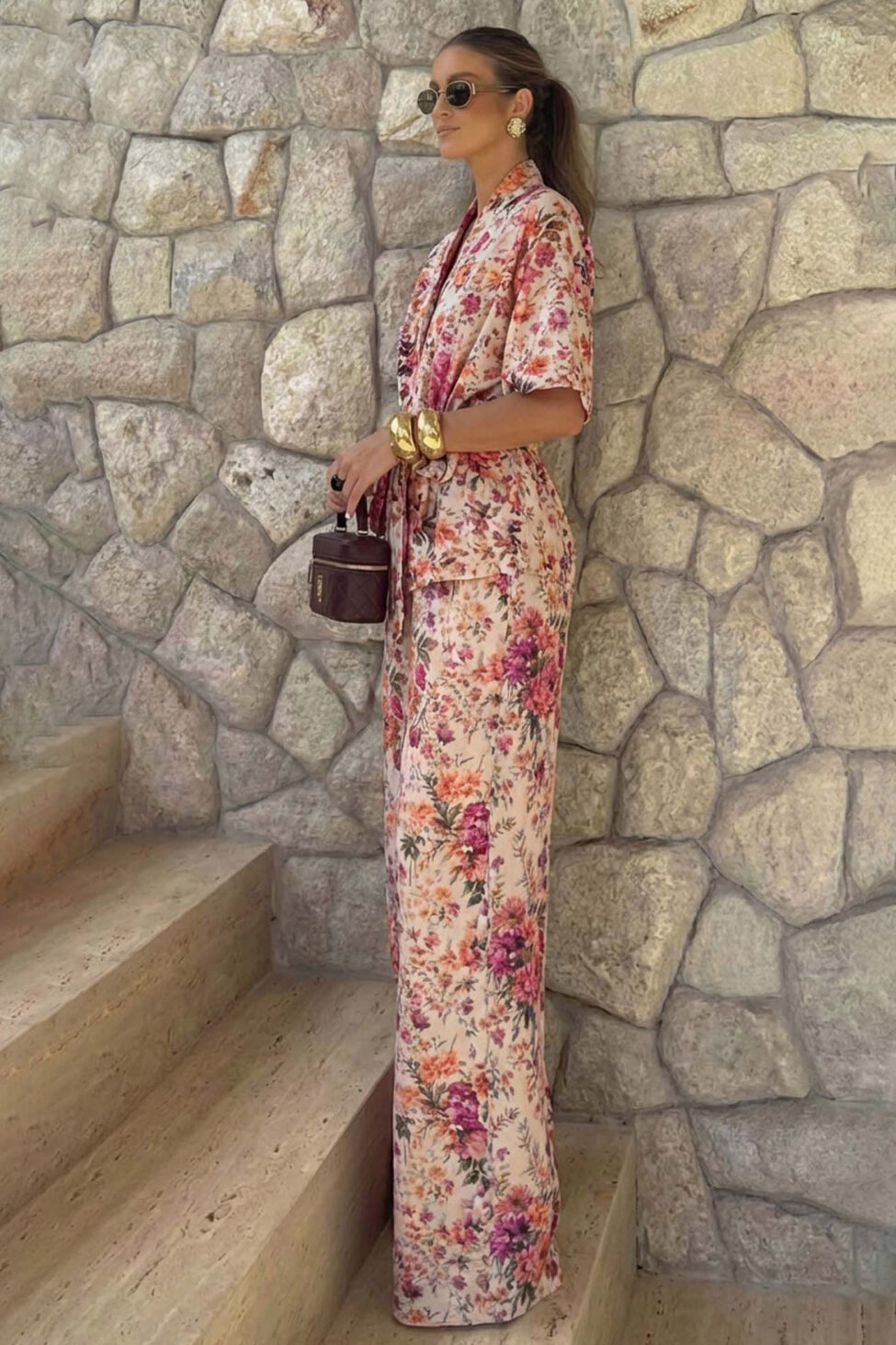 Melda σετ σακάκι κοντομάνικο με παντελόνι φλοράλ φούξια - Image 2