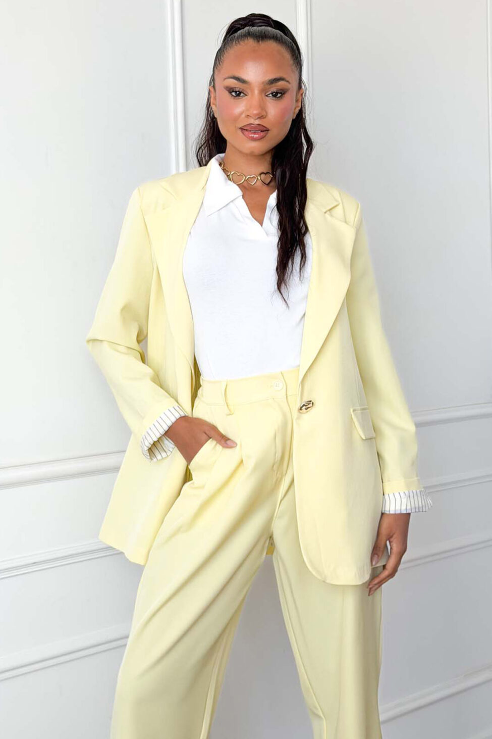 Olwen σετ σακάκι παντελόνι κίτρινο - Image 2