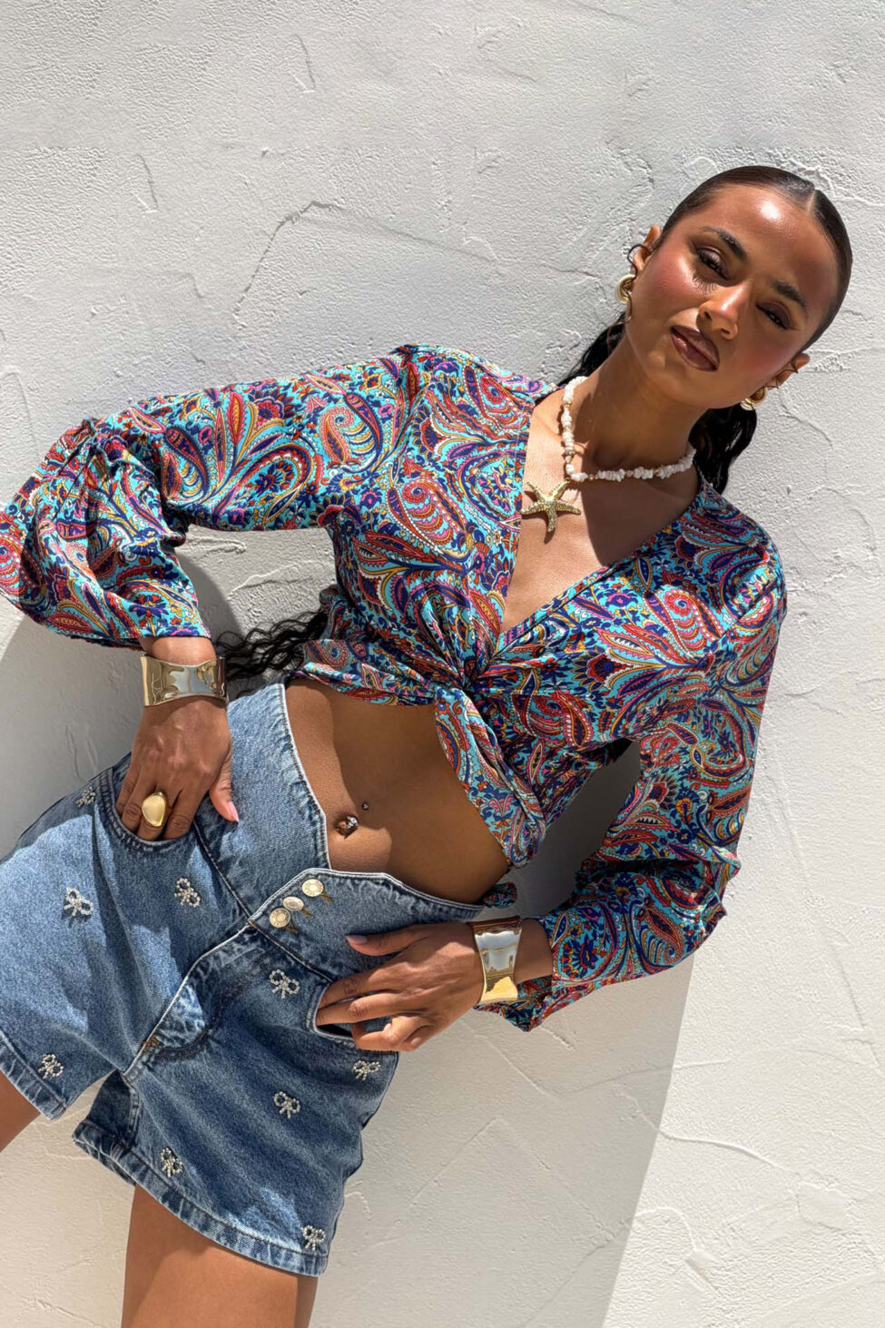 Paisleyra τοπ κρουαζέ εμπριμέ με δέσιμο μπλε - Image 4