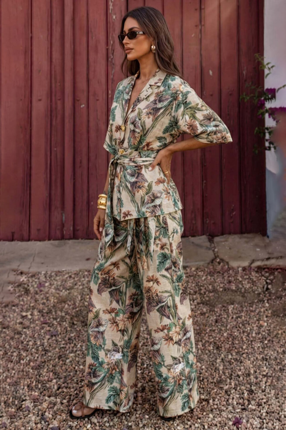 Pierina σετ σακάκι κοντομάνικο με παντελόνι φλοράλ πράσινο - Image 2