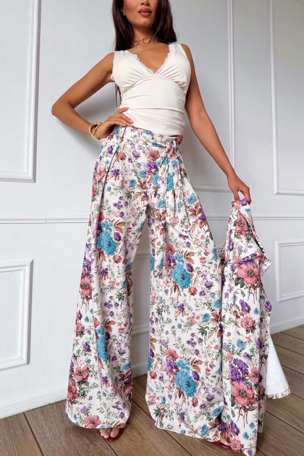 Secret Garden σετ σακάκι παντελόνι φλοράλ μπεζ - Image 5