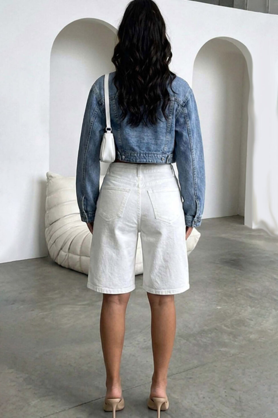 Urban Fit Τζιν βερμούδα ψηλόμεση σε ίσια γραμμή λευκό - Image 2