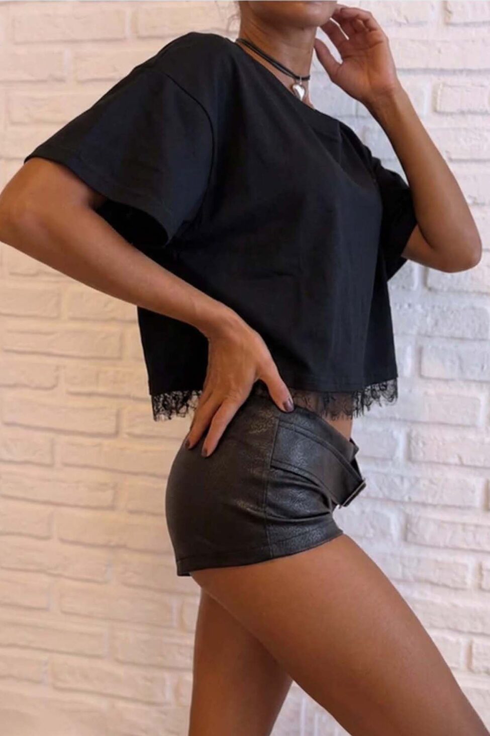 Zazu κοντομάνικη μπλούζα με δαντέλα μαύρο - Image 2