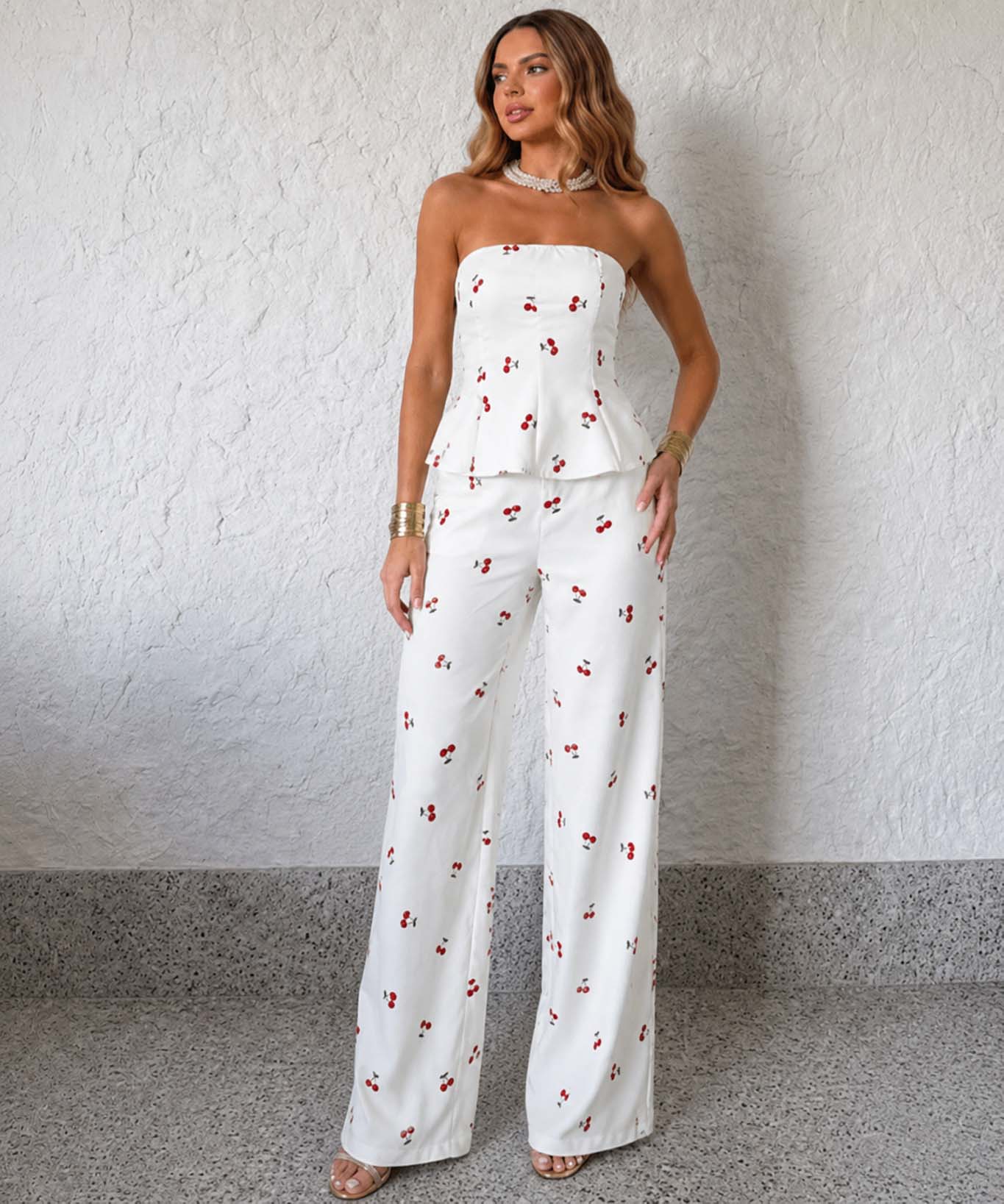 Cherry bite σετ τοπ με παντελόνι λευκό Cherry bite σετ τοπ με παντελόνι λευκό - Image 1