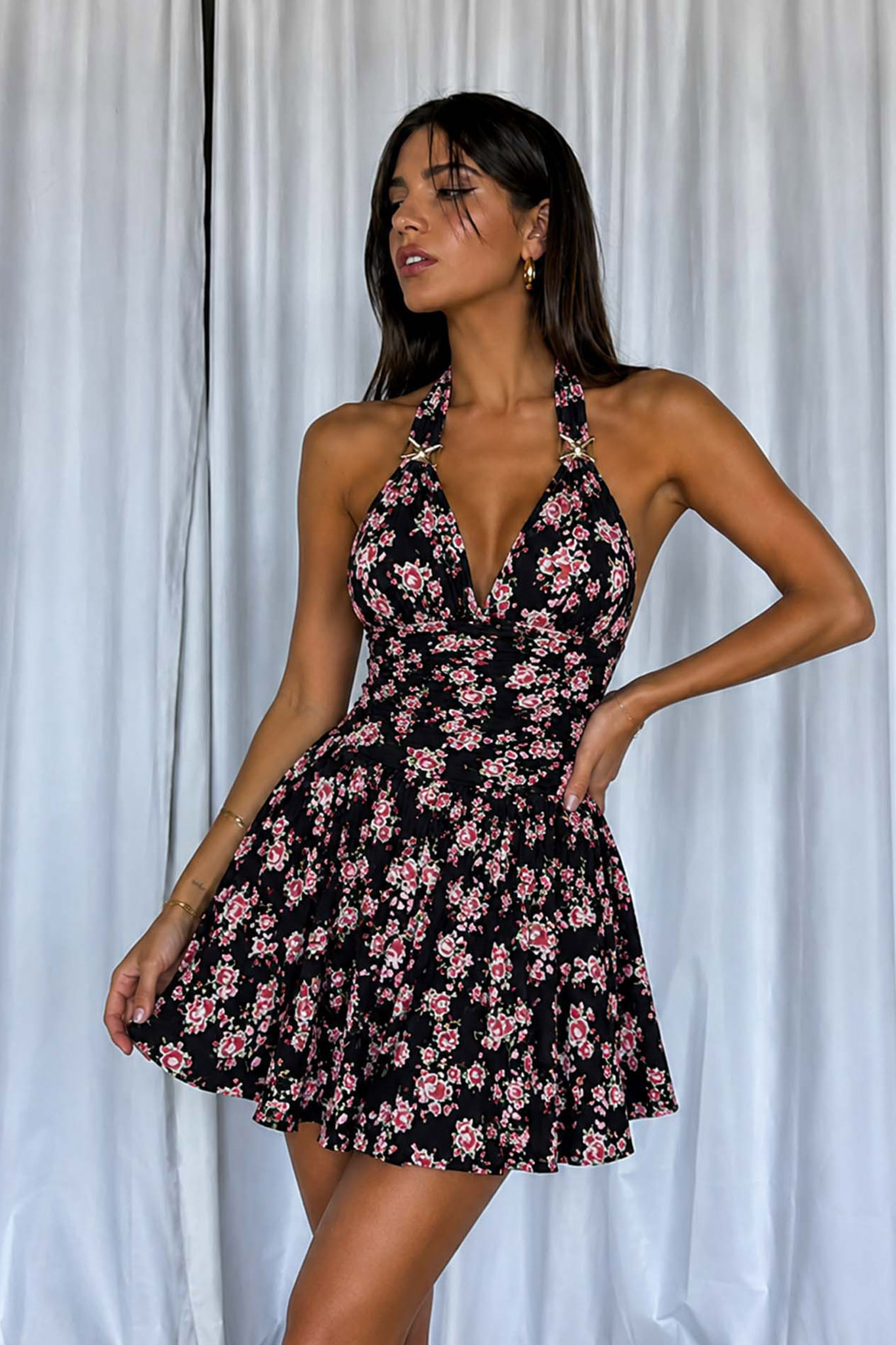 Floral dream ολόσωμο σορτς φούστα μαύρο Floral dream ολόσωμο σορτς φούστα μαύρο - Image 1