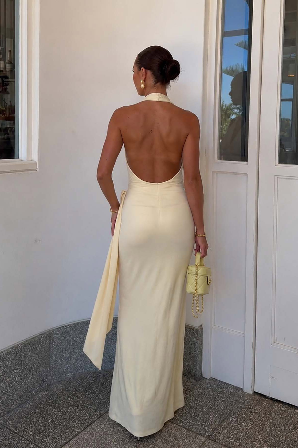 Backless ντραπέ εξώπλατο μάξι φόρεμα κίτρινο Backless ντραπέ εξώπλατο μάξι φόρεμα κίτρινο - Image 1