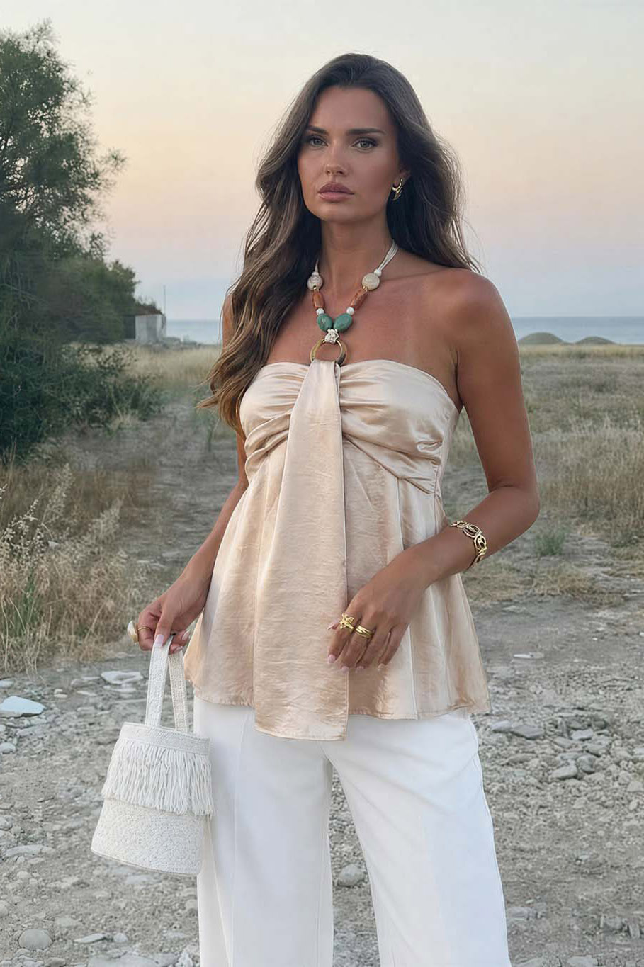 Nirra σατέν τοπ με διακοσμητικές χάντρες μπεζ Nirra σατέν τοπ με διακοσμητικές χάντρες μπεζ - Image 1