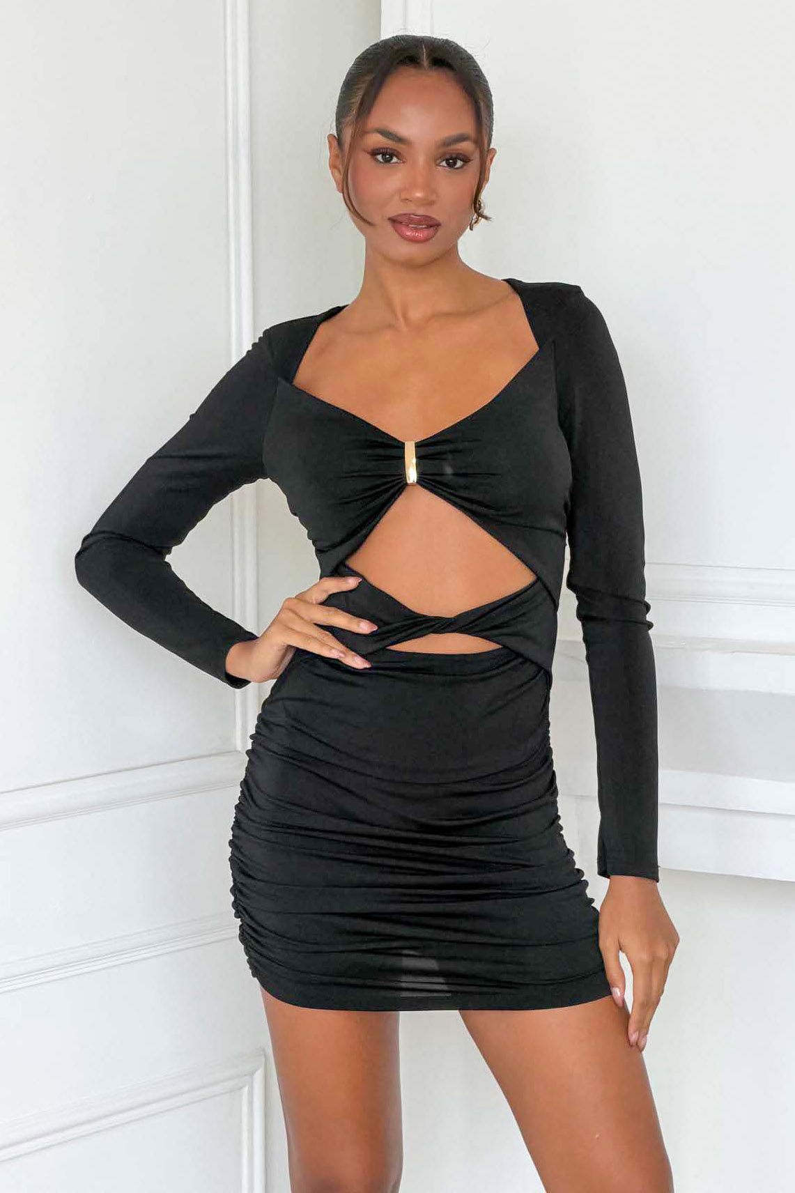 Paola μινι φόρεμα με cut out και σούρες μαύρο Paola μινι φόρεμα με cut out και σούρες μαύρο - Image 1